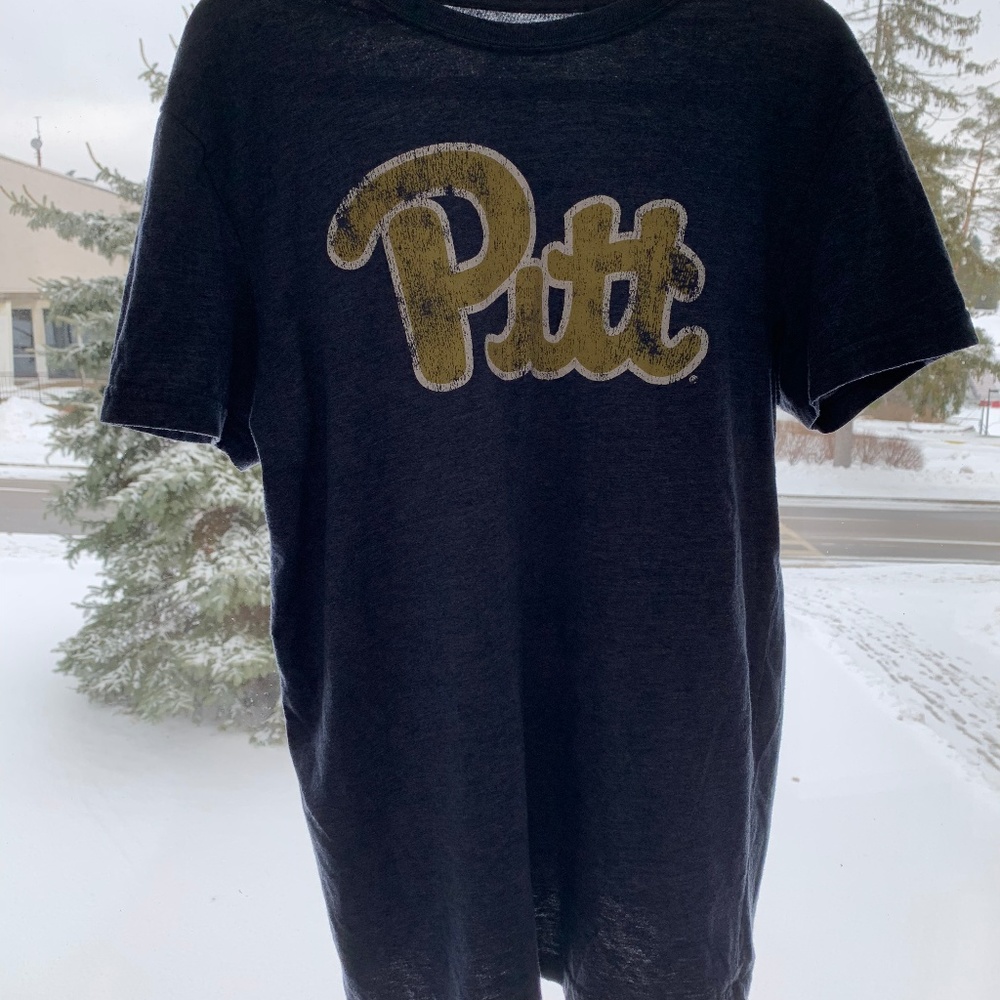 Pitt T-shirt
